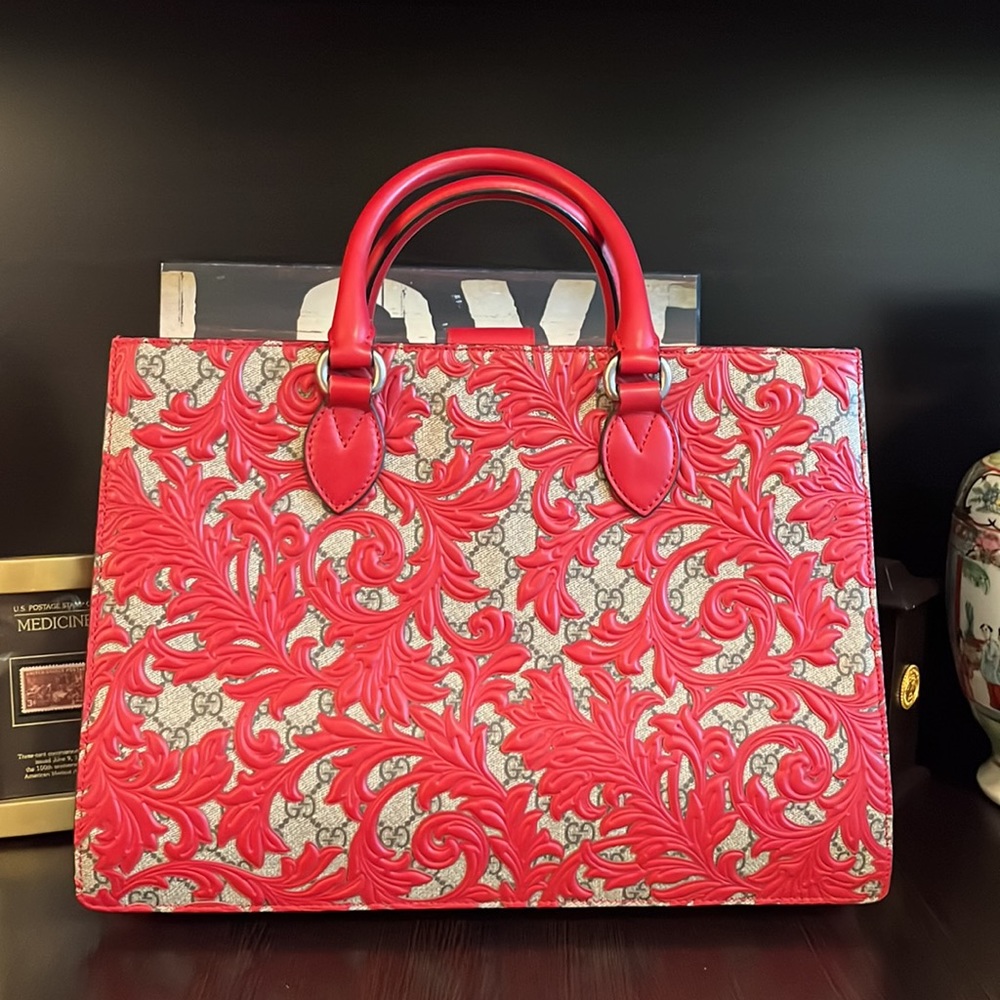 DO NOT PURCHASE !! STUNNING GUCCI 🔥🔥Red and Brown Leather Satchel.
